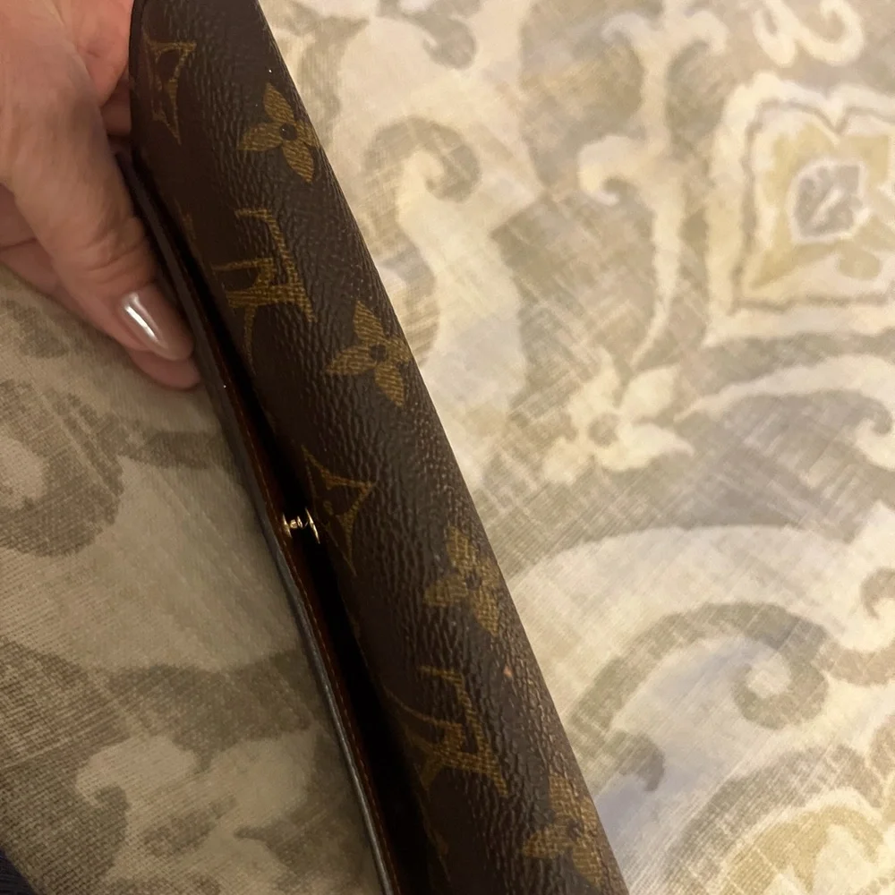 Louis Vuitton Sarah Wallet Authentic - Picture 6 of 12